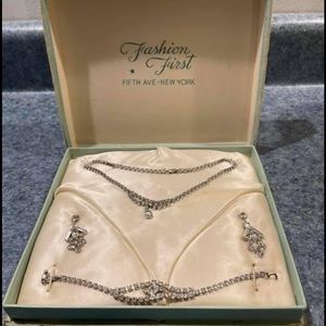 Fashion First vintage jewelry set